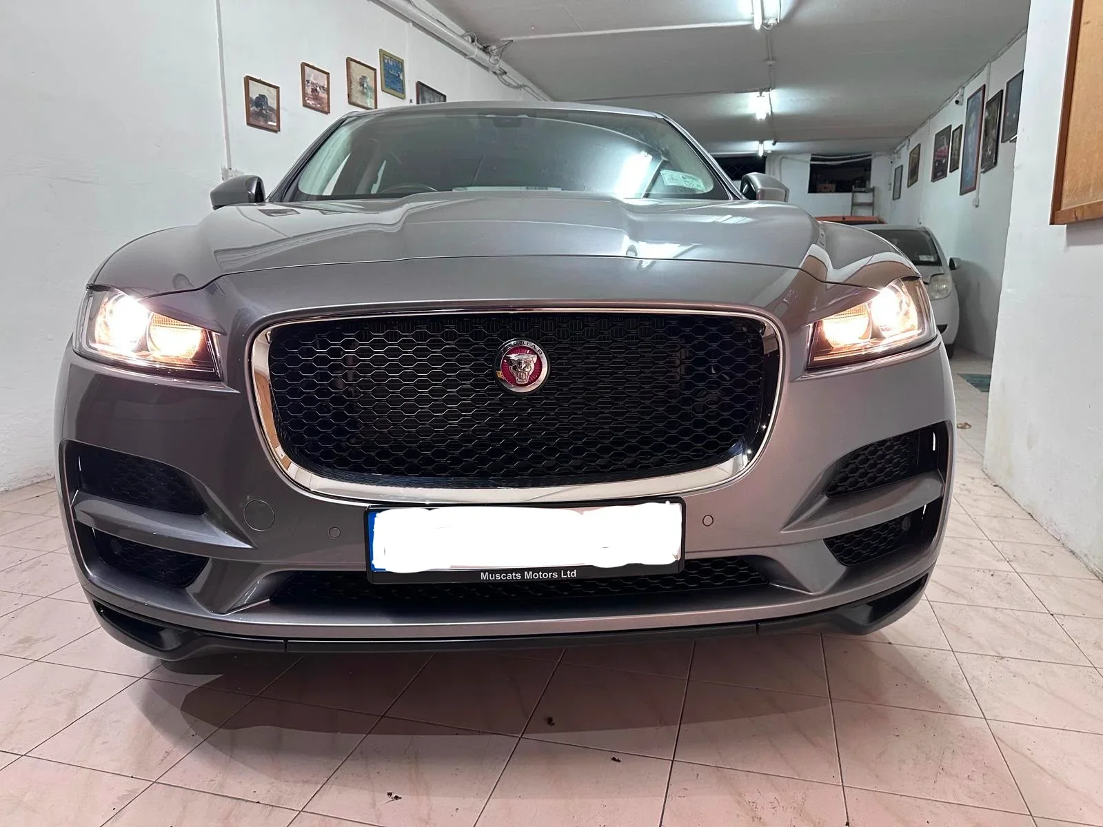 2020 Jaguar F Pace base - image 1